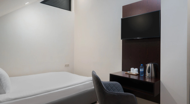 Komfort Einzel Zimmer Dachboden Elysium Gallery Hotel