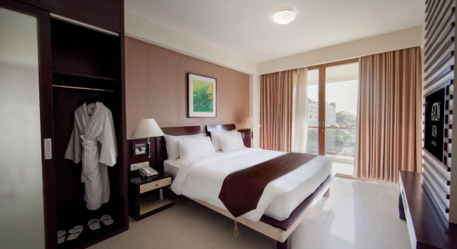Люкс c 1 комнатой с балконом Aston Kuta Hotel and Residence