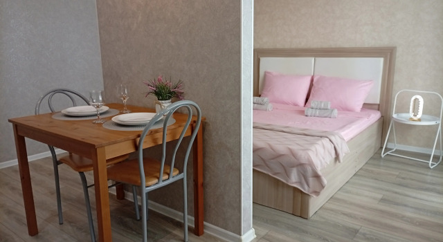 Uyutnaya Studiya V Novo-Patrushevo Apartments, Prenota Appartamento Hotel a Tyumen Region con parcheggio, Parcheggio