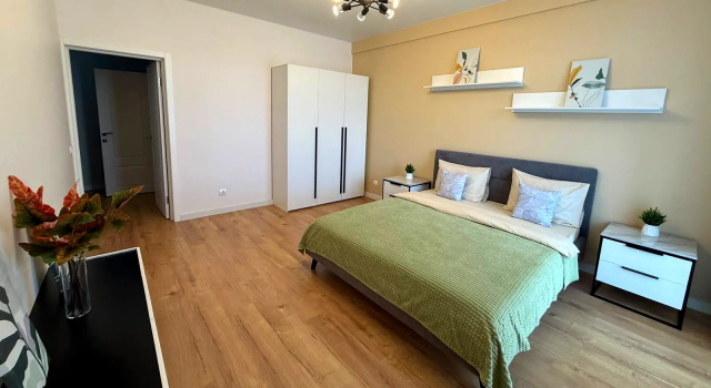 Sovremennaya 3komn v Mkrn Slavyanskiy 6/2 Flat, Đặt Căn hộ Khách sạn ở Ural có chỗ đỗ xe, Bãi đậu xe
