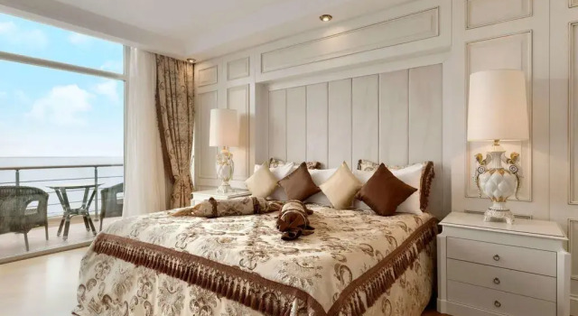 Двухместный люкс Presidential с балконом и с видом на море Ramada by Wyndham Baku