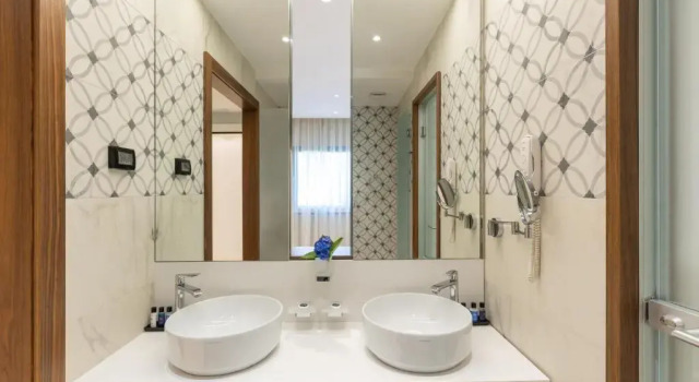 Двухместный номер Classic HUMA Kotor Bay Hotel and Villas