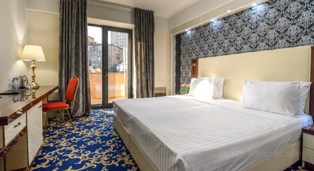 Deluxe Twin room with balcony Royal Plaza