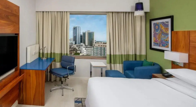 Premium Junior-Suite Four Points by Sheraton Dar es Salaam New Africa