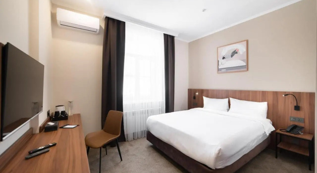 Двухместный номер Standard Отель Freedom Bishkek Hotel