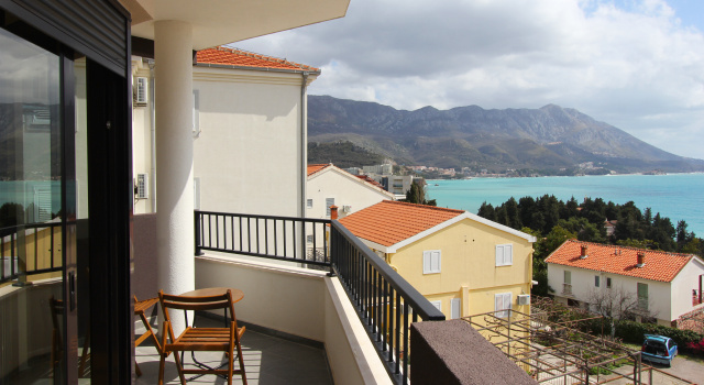 Апартаменты Azure Residence First Line Sea View