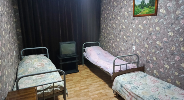 Квартира Большая трёхкомнатная для командировочных, Забронировать Апартаменты/квартира Первоуральск 