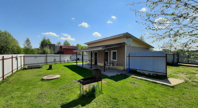 Smolenka D 36a Private house, Buchen Sie Ferienhaus Ostrov Oblast Pskow