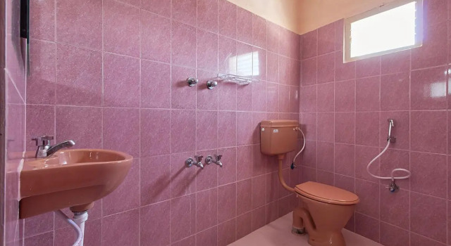 Люкс с балконом и с красивым видом из окна Vinodhara Guest House