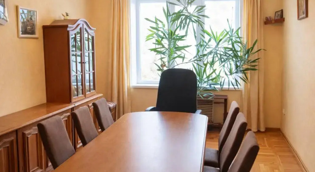 Prostornye 5-Komnatnye Apartamenty S 4-Mya Spalnyami Apartments, Prenota Appartamento Hotel a Tatarstan con parcheggio, Parcheggio
