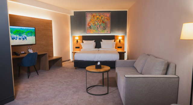 Dvoulůžkový s manželskou postelí Junior Suite a výhledem Hotel Red Bridge Yerevan
