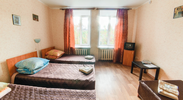 Четырёхместный номер Comfort с балконом Отель Виктория