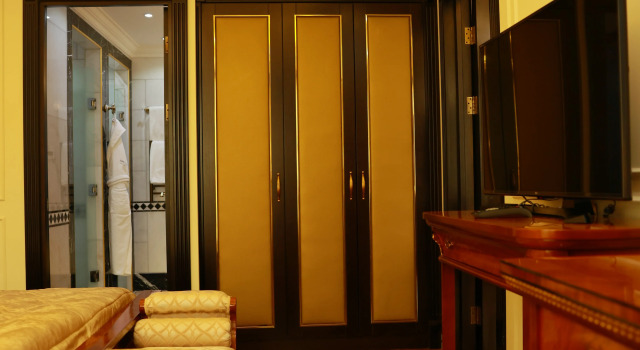 Signature Doppel Suite mit Blick Golden Palace Hotel Yerevan