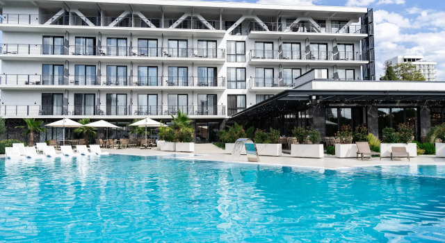 Отель Riviera Hotel