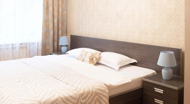 Komfortnaya Tryokhkomnatnaya Flat, Prenota Appartamento Almaty Kazakistan