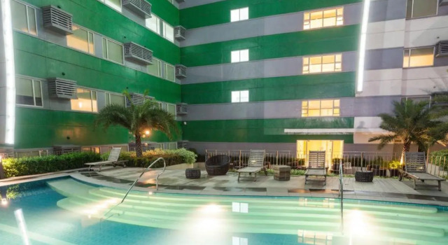 Hotel 101 Manila, จอง โรงแรม Pasay Metro Manila, ใกล้ SMX Convention Center