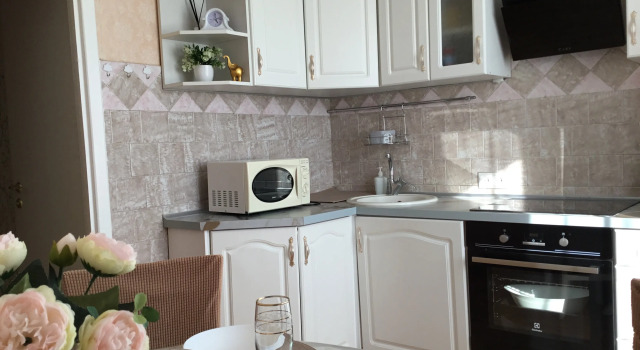 Naprotiv Kristalla Flat, Réserver Appartement Tioumen 