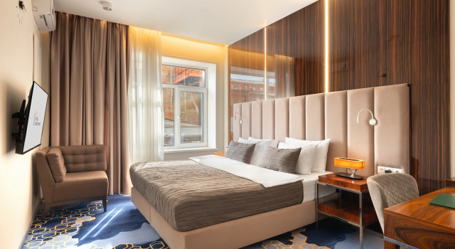 Двухместный номер Standard с видом на внутренний двор Отель V Hotel&Rooftop Lounge