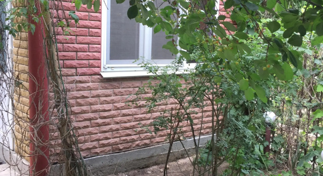 Коттедж с балконом и с красивым видом из окна Меблированные комнаты Райская Лагуна