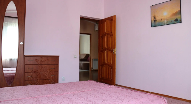 Yelena Apartments, Rezervovat Apartmán Sevastopol 