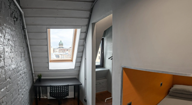 Двухместный номер Мансарда с видом на город Хостел Roof Capsules