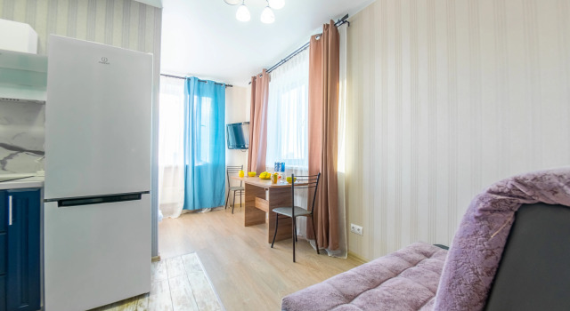 ColorApartments - Svadebnyj komfort Apartment, Book Lejlighed Billige hoteller i Korolyov