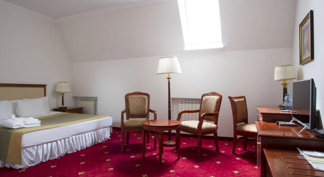 Двухместный номер Эконом Мансарда Atyrau Dastan Hotel