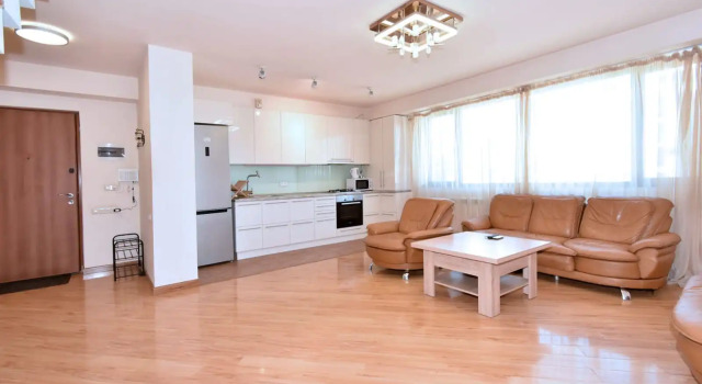 Apartments RentInnYerevan Avag Petrosyan 2, Забронировать Апартаменты/квартира Отели Еревана с парковкой, рядом с Ереванский государственный университет, Парковка