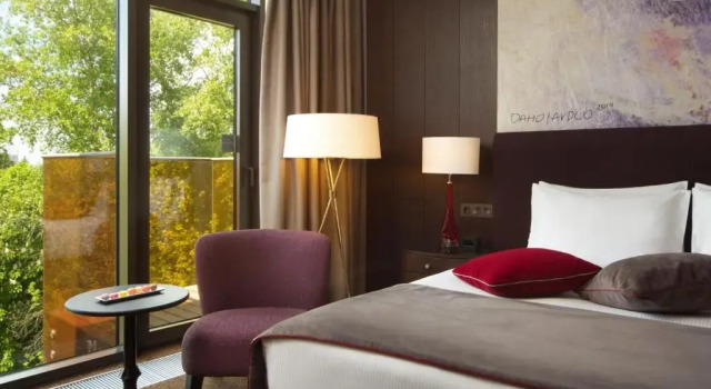 Двухместный номер Standard с балконом Отель Doubletree by Hilton Moscow - Marina