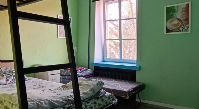 Четырёхместный семейный номер Classic Хостел Center rooms