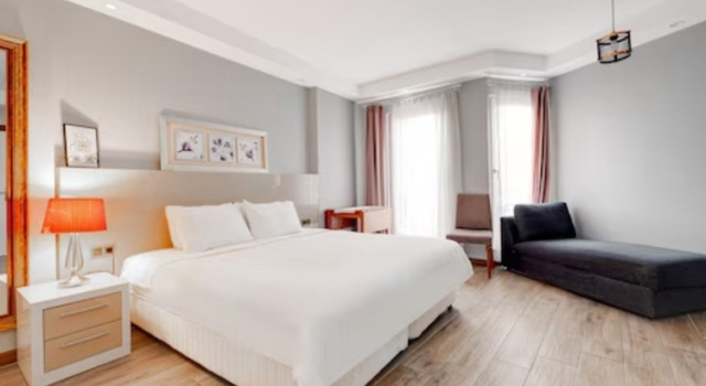 Standardowy dwuosobowy pokój i balkonem i z widokiem Yanki Hotel