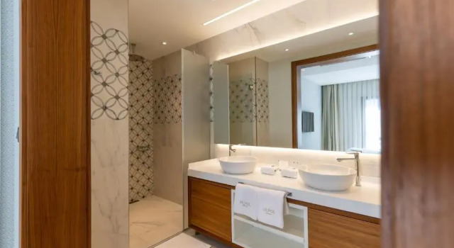 Номер Premium с видом на море HUMA Kotor Bay Hotel and Villas