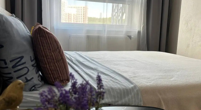 Greyzh V Grinvude U Komarovo Park Flat, Prenota Appartamento Hotel a Tyumen Region con parcheggio, Parcheggio