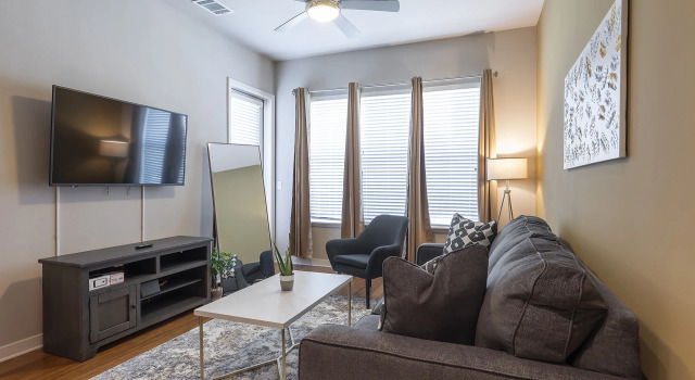Апарт-отель Elan Med Center 339, Забронировать Апарт-отель Хьюстон Texas Gulf Coast, рядом с Станция хьюстонского скоростного трамвая "Белл"