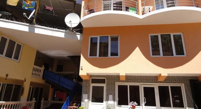 Azaliya Guest House