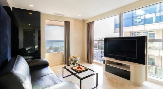 Люкс Premium с балконом и с видом на город The Sanctuary Resort Pattaya, BW Signature Collection