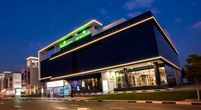 Отель Lemon Tree Hotel Jumeirah Dubai