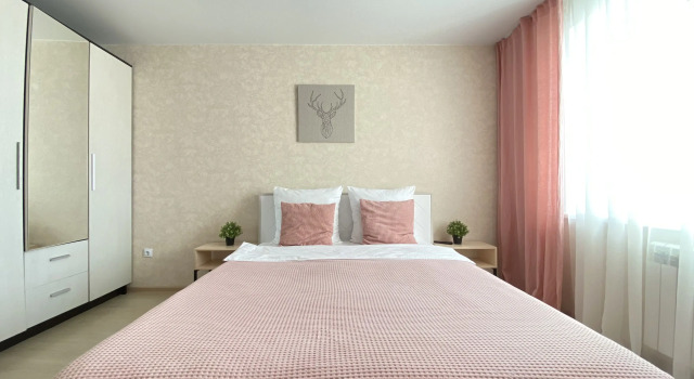 Poeziya Apartments, Book Lejlighed Hoteller i Berdsk med parkering, Parkering