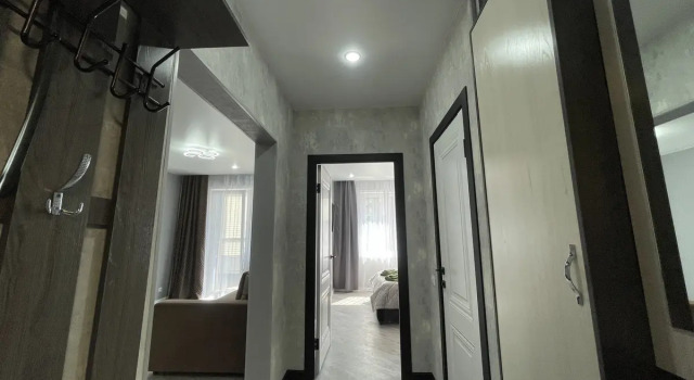 2-Kom v Zhk Yelochki Apartments, Prenota Appartamento Hotel a Barnaul con parcheggio, Parcheggio