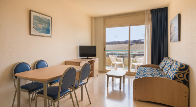 Двухместный люкс с балконом htop Royal Sun Suites 4Sup - Fun