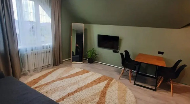 Студия Мебелировванные комнаты Townhouse Klenovy