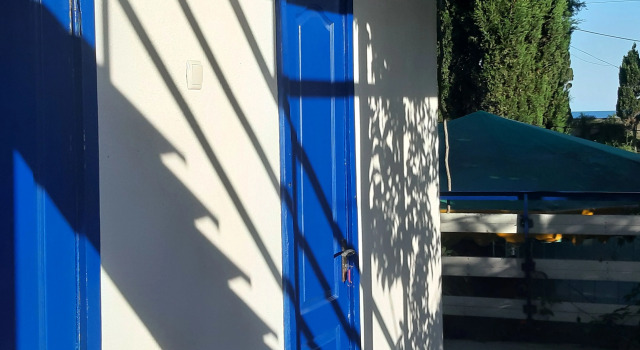U Samogo Sinego Morya Guest House, Boek Pension Hotels in Morskoe met parkeren, Parkeren