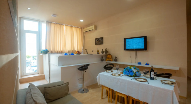Wine Hostel, Забронировать Хостел Недорогие отели Тбилиси, рядом с Марджанишвили, недорого