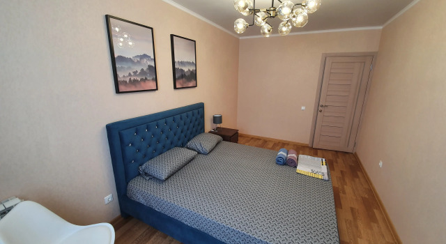 Vitalij HouseRent Tryohkomnatnaya po ul. Rinata Galeeva,35 Flat, Prenota Appartamento Hotel a Tatarstan con parcheggio, Parcheggio