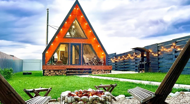 Art House Private House, Book Feriehus Hoteller i Domodedovo med pool, Swimmingpool