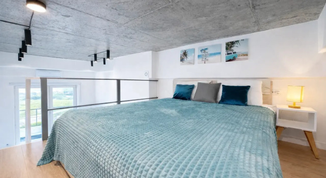 Schastlivye Metry Dvukhurovnevye v Dome s Termy Vidnoe i TC Galereya Apartments, Buchen Sie Ferienwohnung Günstige Hotels in Oblast Moskau