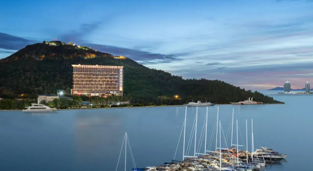 Grand Metropark Bay Hotel Sanya, Book Hotel Sanya Hainan