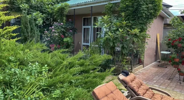 Коттедж с видом на внутренний двор Гостевой дом Светлана