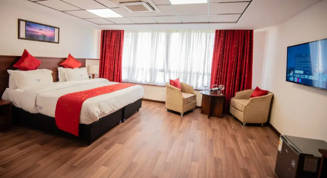 Отель The Crossroads Hotel Westlands