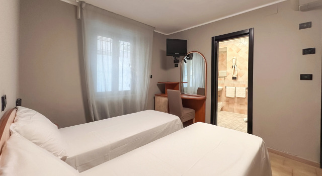 Двухместный номер Economy Lime Hotel